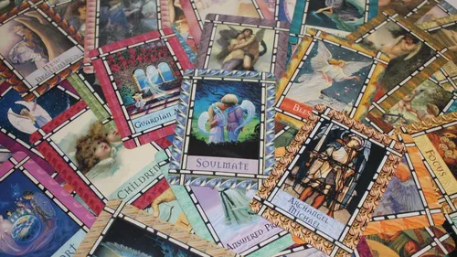 Ses problèmes conjugaux ne s’arrangent pas, il attaque sa voyante...